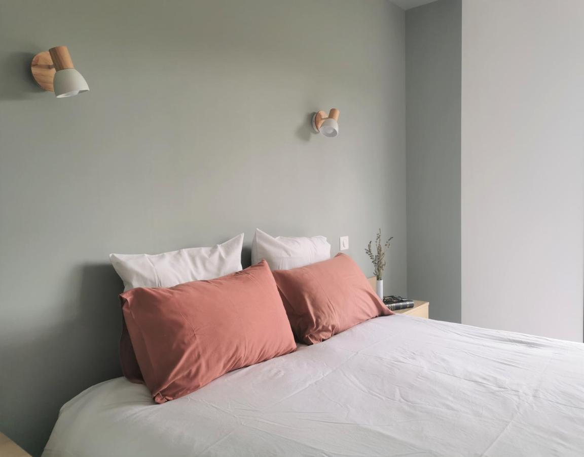 Bed and Breakfast Au Jardin Des Deux Roches Prisse Екстер'єр фото