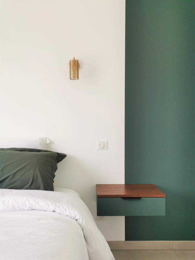 Bed and Breakfast Au Jardin Des Deux Roches Prisse Екстер'єр фото